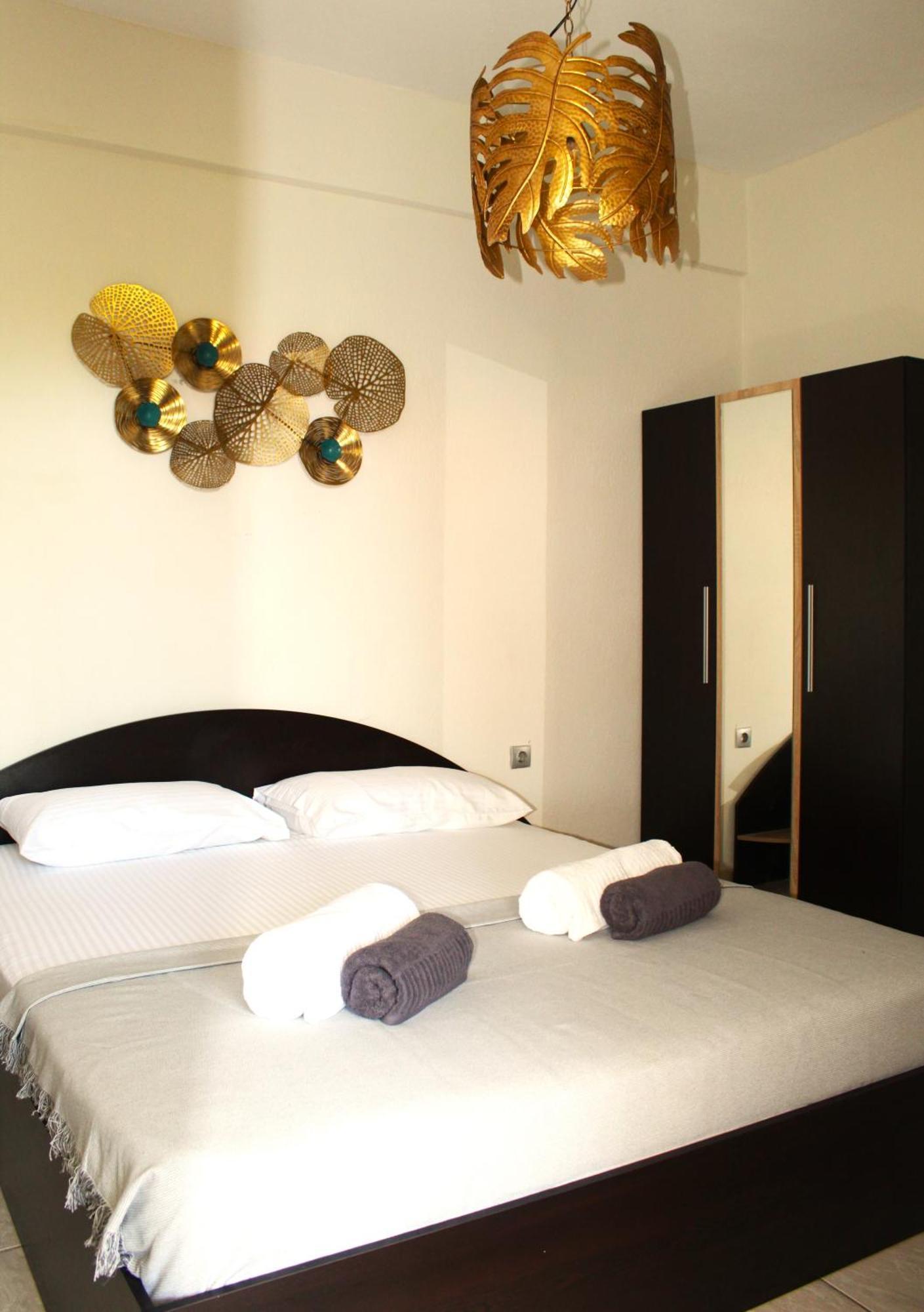 Azure Bliss Suites Nikiti  Dış mekan fotoğraf